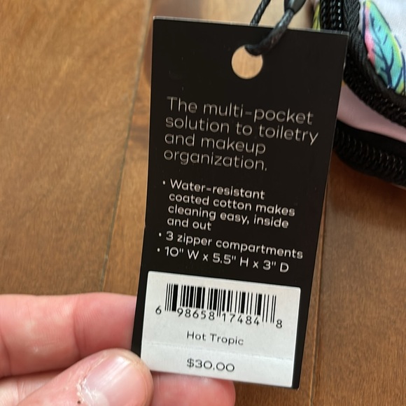 Scout Toiletry Bag - Picture 3 of 3